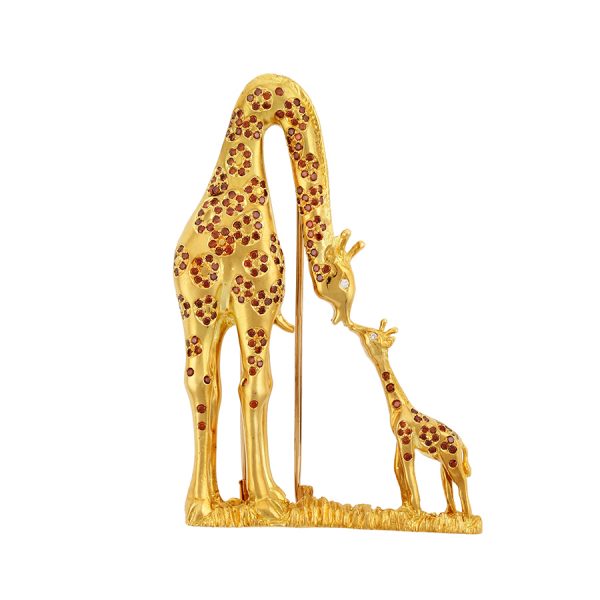 Mother and Baby Giraffe Brooch Gold with Cognac Diamonds
